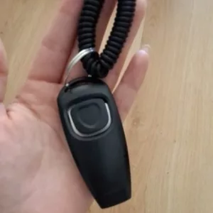 Reçu Sifflet & Clicker d'entraînement pour chien 2-en-1 du client A***l