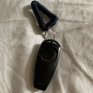 Reçu Sifflet & Clicker d'entraînement pour chien 2-en-1 du client R***n