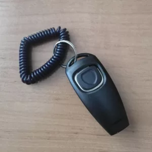 Reçu Sifflet & Clicker d'Entraînement pour Chien 2-en-1 du client M***e