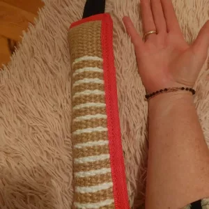 Jouet à tirer pour l'entraînement des chiens reçu du client S****q.