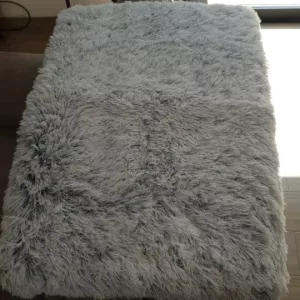 Reçu le lit pour chien en peluche ultra doux du client X****x.