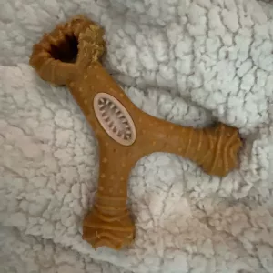 Reçu Jouet à Mâcher en Bois Indestructible pour le Nettoyage des Dents du client C*****k.